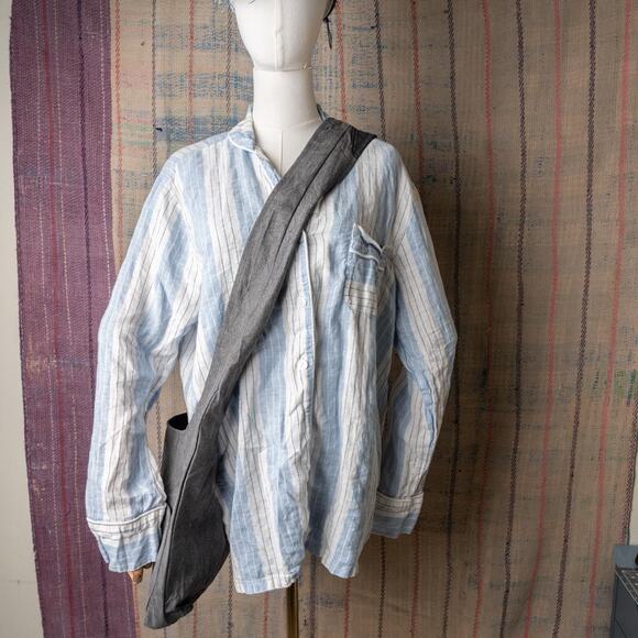 Upcycled carhartt hobo bag - Picture 3 of 6